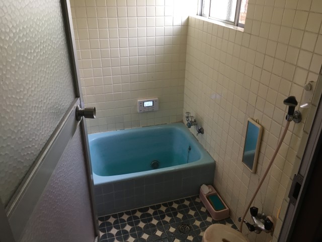 【加東市リフォーム】浴室リフォーム工事施工前