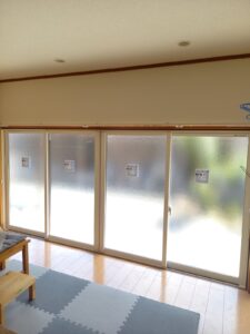 西脇市 大開口の窓をサッシに交換 施工後