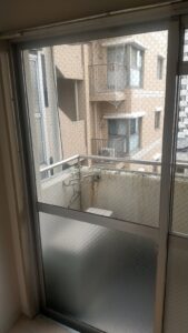 西脇市 ベランダの掃き出し窓のガラス割れ替え 施工後